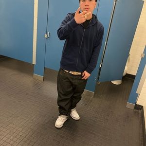 Meet your Posher, Sebastian